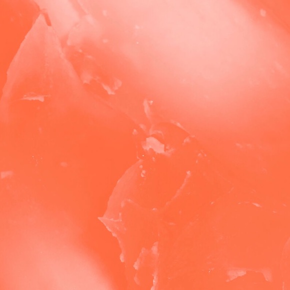 Huda Beauty GloWish Blur Jam Silicone-Free Smoothing Primer - Picture 3 of 6